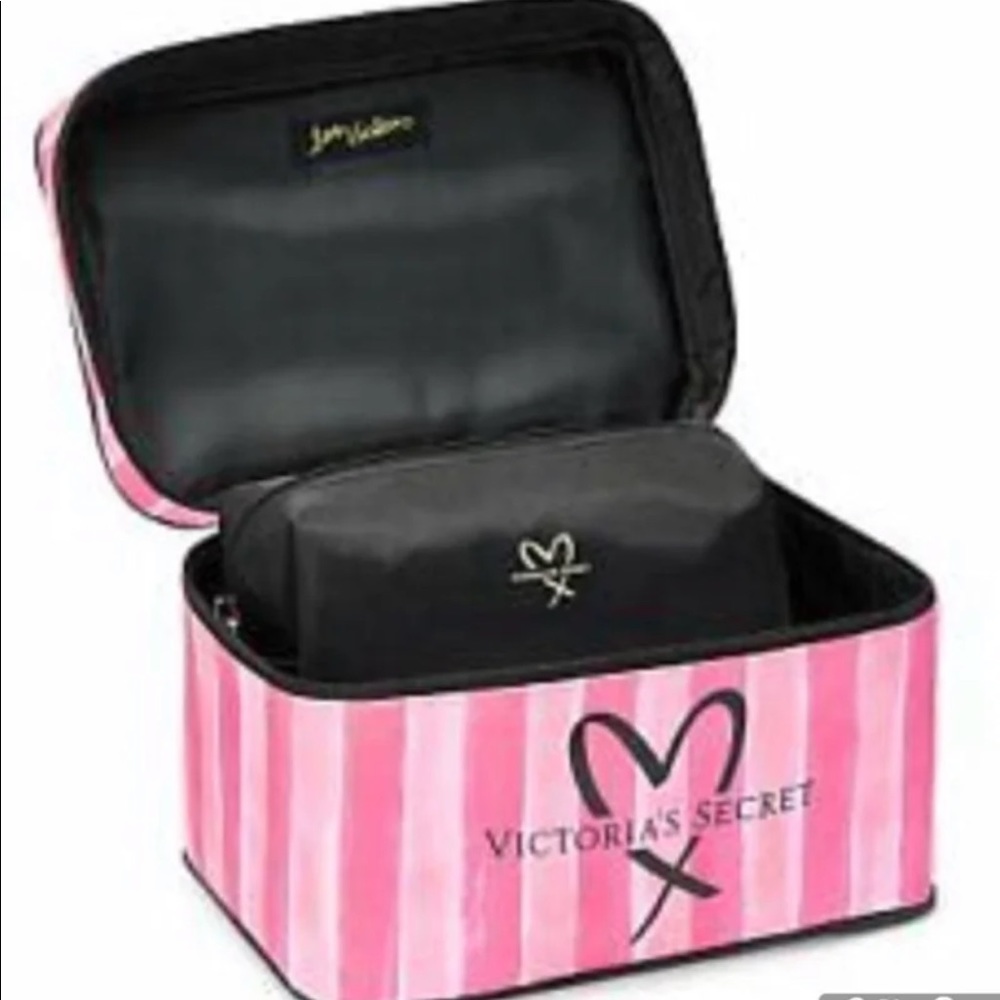 Victoria’s Secret train case